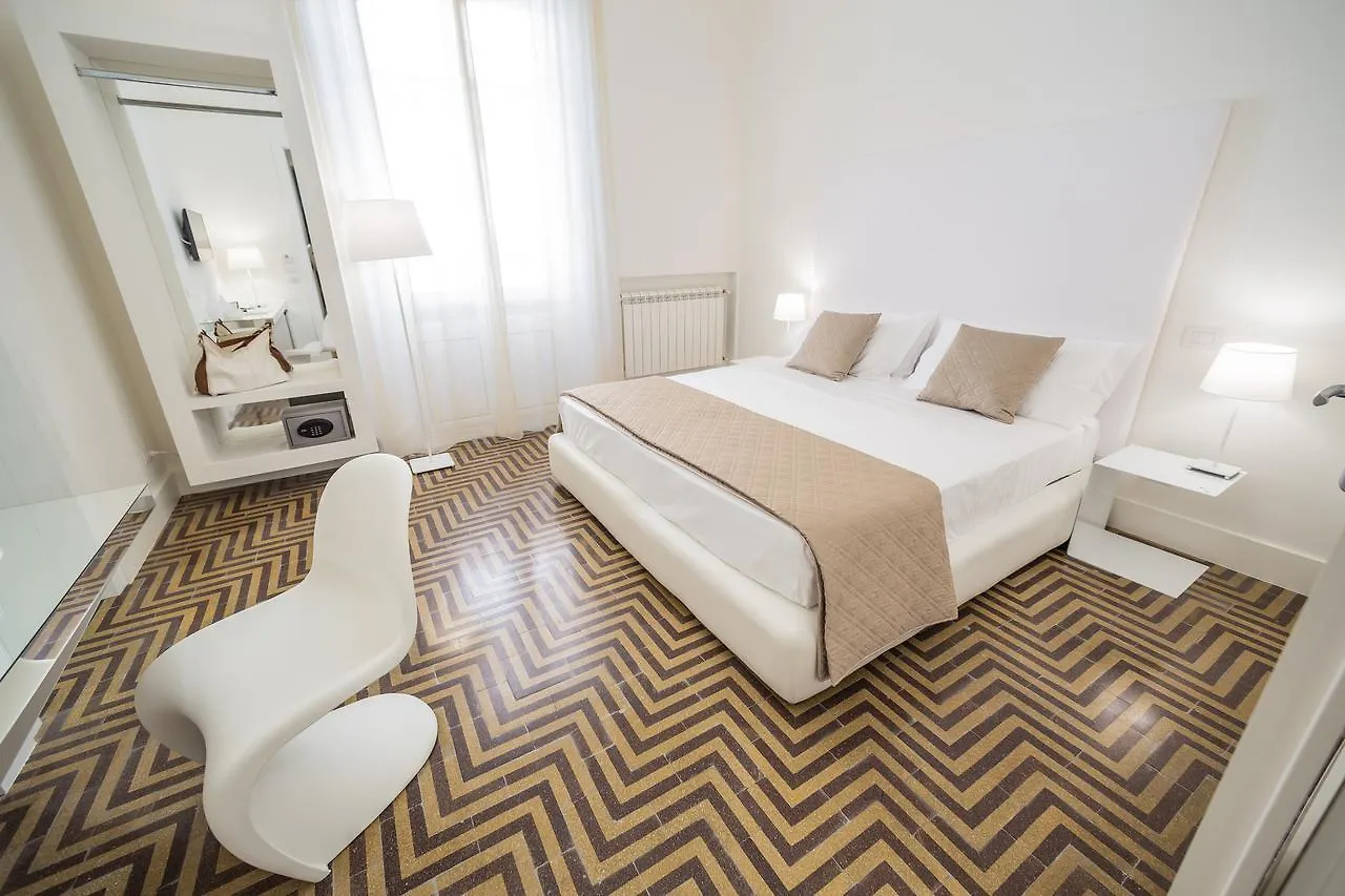 ***** Pensionat Home Boutique Luxury & Design Reggio di Calabria Italien